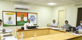 जिला कलेक्टर्स के साथ वीडियो कॉन्फ्रेंस : प्रवासियों के सुरक्षित आवागमन एवं क्वारेंटाइन के लिए पुख्ता व्यवस्था करें , केन्द्र से विशेष ट्रेनों के लिए कर रहे समन्वय – मुख्यमंत्री गहलोत