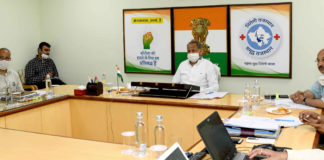 उद्यमियों के साथ संवाद: संकट की घड़ी में उद्योगों को देंगे संबल – मुख्यमंत्री गहलोत cm gehlot at work