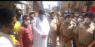 वॉर्ड 73 मे कोरोना यौद्धाओं का पुष्पवर्षा से हुआ स्वागत jiya ur rahman