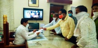 गंदे पानी की समस्या समाधान को लेकर पूर्व मेयर नारायण चोपड़ा ने जिला कलेक्टर को सौंपा ज्ञापन former meyor bikaner narayan chopra