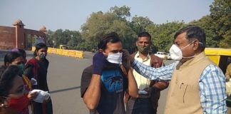 हारेगा कोरोना, जीतेगा बीकाणा’ अभियान के तहत महिला संगठनों ने की समझाइश, बांटे मास्क