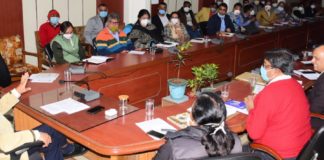 कोरोना के प्रति रहें अतिरिक्त सजग: जिला कलेक्टर नमित मेहता ने दिए रोजाना 1200 सैंपल लेने के निर्देश