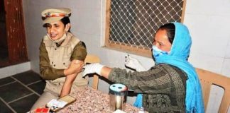 पुलिस अधीक्षक श्वेता धनखड़ ने लगवाई कोविड -19 वैक्सीन