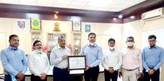 नागौर कलेक्ट्रेट को राजस्थान एनर्जी कंजर्वेशन अवार्ड : राजस्थान अक्षय ऊर्जा निगम के सीएमडी डाॅ. सुबोध अग्रवाल ने जिला कलक्टर डाॅ. जितेन्द्र कुमार सोनी को प्रदान किया प्रशस्ति पत्र