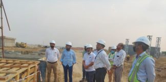 डाॅ. अग्रवाल ने किया सोलर इकाईयों का अवलोकन जिला कलक्टर मेहता रहे साथ