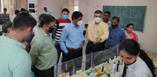 ईसीबी: मार्केटिंग सिमुलेशन कार्यक्रम में विद्यार्थियों ने सीखी उद्यमिता, बेचे सत्रह हज़ार रुपयों के उत्पाद