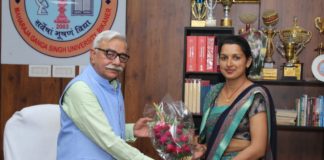 विद्यार्थियों को आधुनिकतम सुविधायें उपलब्ध कराते हुए विश्वविद्यालय में शोध एवं शैक्षणिक वातावरण तैयार करे : सुमन स्वामी- मानद कुलपति