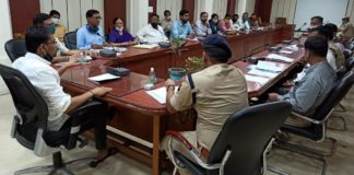 स्कूल में बालश्रम की शिकायत की जांच करेंगे जिला शिक्षा अधिकारी : बाल कल्याण समिति की बैठक में जिला कलक्टर ने दिए निर्देश