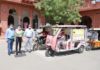 ई-रिक्शा के माध्यम से कोरोना एडवाइजरी की पालना और टीकाकरण के लिए करेंगे प्रेरित
