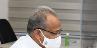 अब ‘नो मास्क-नो मूवमेंट’ पर रहे जोर : मुख्यमंत्री स्व-अनुशासन में रहकर निभाएं जीवन रक्षा का फर्ज