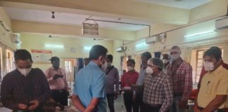 प्रशासनिक अधिकारियों ने जेएलएन अस्पताल का किया निरीक्षण