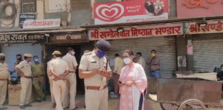 कोविड गाइडलाइन की अवहेलना पर खण्डेलवाल मिष्ठान भण्डार एवं नेचर रेस्टोरेंट आगामी आदेशों तक सीज