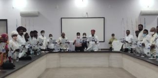 मुख्यमंत्री चिरंजीवी स्वास्थ्य बीमा योजना में पंजीकरण का लक्ष्य शत-प्रतिषत हासिल करेंः डाॅ. सोनी