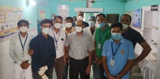 सीएमएचओ डॉ ओपी चाहर ने यूपीएचसी नं 4 में ली वैक्सीन की दूसरी डोज किया अस्पताल का निरीक्षण