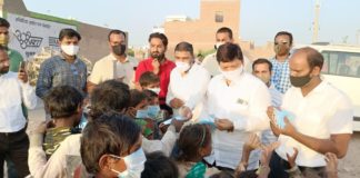 मुख्यमंत्री गहलोत का जन्मदिन ‘कोई भूखा ना सोए’ से प्रेरित होकर जरूरतमंदों तक पहुंचाया खाना अशोक गहलोत फेन्स क्लब और राजीव यूथ क्लब का सांझा आयोजन