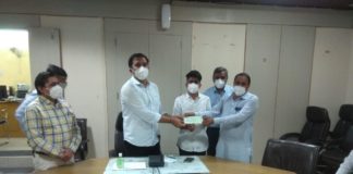 राजस्थान के सबसे युवा सरपंच ने वैक्सीनेशन में सहयोग हेतु मुख्यमंत्री वैक्सीन फंड सहायता कोष में दी 1 लाख रूपये की सहयोग राशि