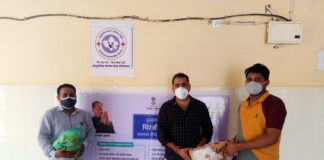 मानव को मानव हो प्यारा एक दूजे का बने सहारा भोम सिंह एनएसयूआई के कार्यकर्ता लगातार कर रहे ग्रामीण क्षेत्र में मानव सेवा