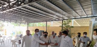 शैक्षिक संस्थाओं को अल्पसंख्यक प्रमाण पत्र वितरित