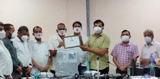 रेड क्रॉस सोसाइटी ने भेंट किए मास्क व ऑक्सीजन कंसंट्रेटर