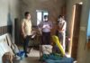 कियां है आप लोगां रो स्वास्थ्य, आपरे लाडेसर रो पूरो ध्यान राखो….. जिला कलक्टर डाॅ. जितेन्द्र कुमार सोनी पहुंचे खींवसर उपखण्ड क्षेत्र के गांवों में