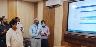 शिक्षा राज्य मंत्री ने ली विभागीय अधिकारियों की बैठक