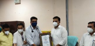 सेवा को मिला सम्मान जिला कलक्टर डाॅ. जितेन्द्र कुमार सोनी ने किया सम्मानित