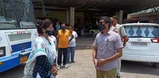 जिला कलक्टर नमित मेहता ने परिवहन कार्यालय और रोडवेज बस स्टैंड का किया औचक निरीक्षण