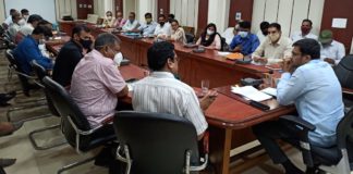 घर-घर औषधि योजना : पहले चरण में वितरित होंगे 15 लाख पौधे, जिला कलक्टर ने की तैयारियों की समीक्षा