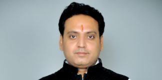 पेट्रोल-डीजल व रसोई गैस की मूल्य वृद्धि के विरुद्ध प्रदेश युवा कांग्रेस उपाध्यक्ष अरुण व्यास के नेतृत्व मैं प्रदर्शन एंव हस्ताक्षर अभियान कल