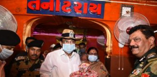 उपराष्ट्रपति एम वेंकैया नायडु का जैसलमेर दौरा :ऐतिहासिक लोंगेवाला युद्ध स्थल देखा, तनोट माता के मंदिर में की पूजा अर्चना