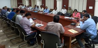 अभियान की शुरूआत से ही करें गंभीरता पूर्वक कार्य : जिला कलक्टर नमित मेहता की अध्यक्षता में साप्ताहिक समीक्षा बैठक आयोजित