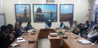 वर्तमान सरकार के तीन वर्ष पूर्ण होने के उपलक्ष्य में सभी कार्यक्रम सुव्यवस्थित ढंग से सम्पन्न करावें