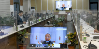 कोविड वैक्सीनेशन समीक्षा बैठक छोटे बच्चों का वैक्सीनेशन जल्द शुरू हो हर आयु वर्ग को लगे बूस्टर डोज -मुख्यमंत्री