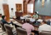 जिला कलक्टर की अध्यक्षता में ’घर-घर औषधि’ योजना की जिला स्तरीय टास्क फोर्स की बैठक आयोजित