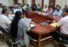 विभागीय योजनाओं का हो समयबद्ध क्रियान्वयन :जिला कलक्टर ने ली ग्रामीण विकास एवं पंचायती राज विभाग की बैठक