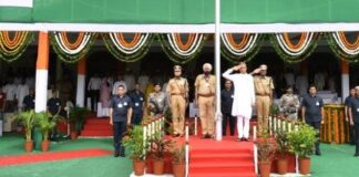 राज्य स्तरीय स्वतंत्रता दिवस समारोह : अहिंसा के रास्ते भारत बढ़ रहा है आगे, 75 साल से मजबूती के साथ लहरा रहा है हमारा राष्ट्रीय ध्वज: मुख्यमंत्री