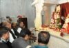 मुख्यमंत्री ने बिहारी जी मंदिर में की पूजा अर्चना : श्री हिंदी साहित्य समिति का किया अवलोकन