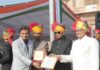 डॉ. गुलाब खत्री जिला प्रशासन बीकानेर द्वारा हुए सम्मानित