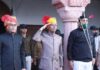 संभागीय आयुक्त और जिला कलेक्टर ने किया ध्वजारोहण : जनसंपर्क कार्यालय में भी फहराया तिरंगा