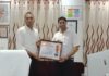 शिक्षा क्षेत्र में उत्कृष्ट कार्य करने पर विनय एक्सप्रेस मीडिया हाऊस ने शिक्षा निदेशक गौरव अग्रवाल को दिया सम्मान पत्र