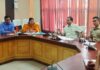 जिला निर्वाचन अधिकारी ने ली निर्वाचन व्यय अनुवीक्षण के सम्बंध में बैठक