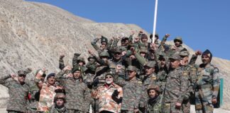 प्रधानमंत्री नरेन्द्र मोदी ने हिमाचल प्रदेश के लेप्चा में बहादुर जवानों के साथ मनाई दिवाली