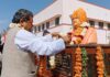 नागरिक आपूर्ति मंत्री गोदारा व स्वामी विमर्शानंद ने किया राजकीय पॉलीटेक्निक महाविद्यालय परिसर में स्वामी विवेकानंद की प्रतिमा का अनावरण