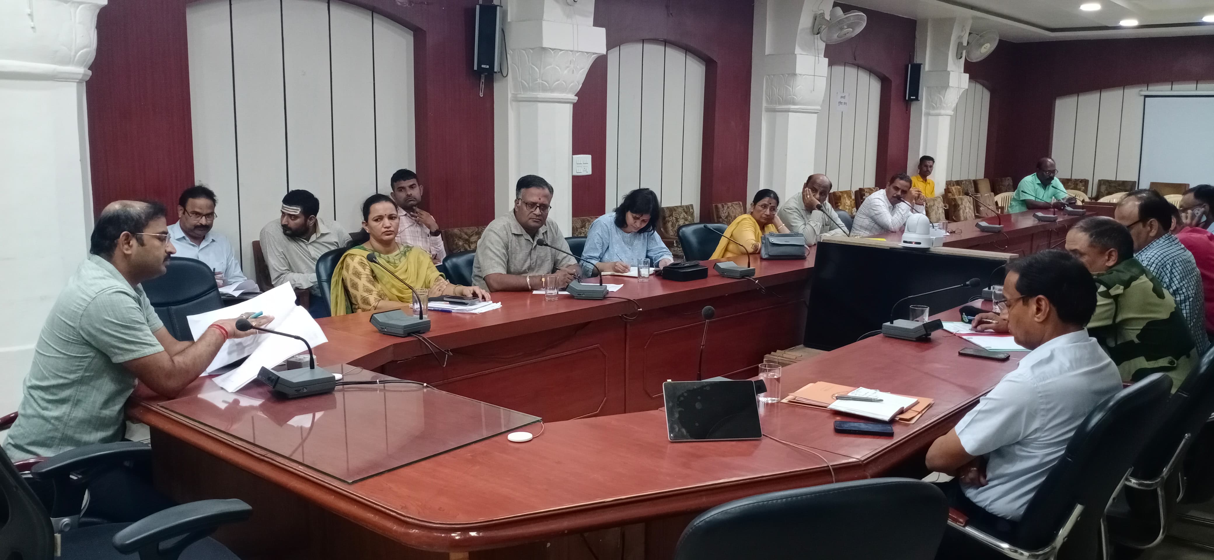 राज्यपाल दो दिवसीय दौरे पर बुधवार को आएंगे बीकानेर : अतिरिक्त जिला कलक्टर उम्मेद सिंह रतनू ने ली तैयारियों की बैठक