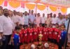 पूर्व मंत्री देवीसिंह भाटी और विधायक अंशुमान सिंह पहुंचे ढींगसरी : फुटबॉल चैंपियन बालिकाओं के प्रोत्साहन स्वरूप दिए 17 लाख 83 हजार रुपए