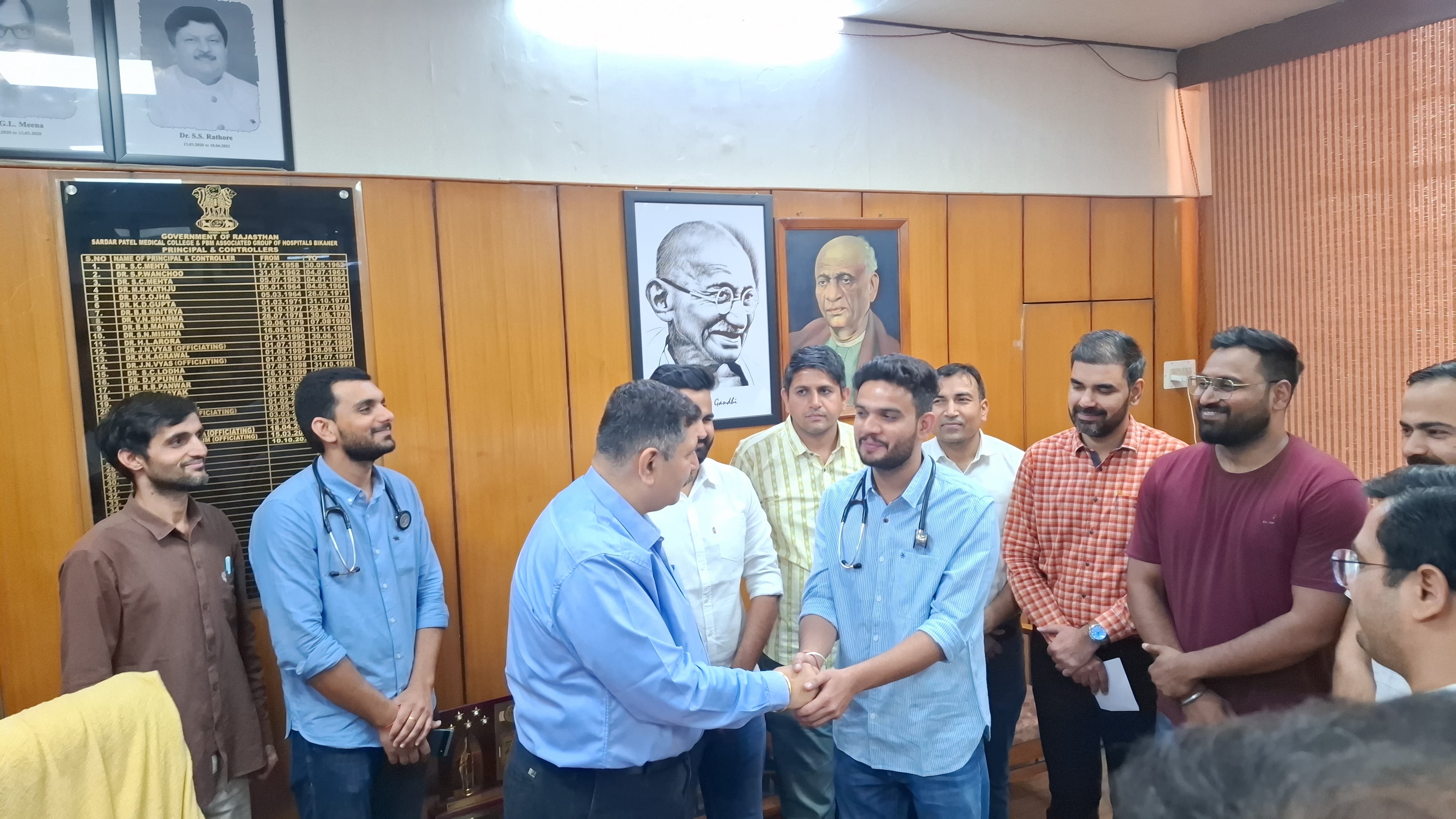 एसपीएमसी : नव निर्वाचित आरडीए अध्यक्ष डॉ. सचिन एवं उनकी टीम को प्राचार्य डॉ. गुंजन सोनी ने दी बधाई